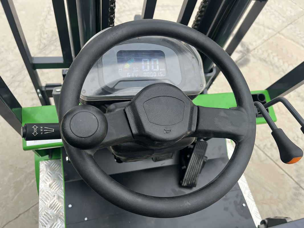 Villás targonca FREUTEK HYD0007 FORKLIFT 1 TON 3 METERS: 9 kép. Villás targonca FREUTEK HYD0007 FORKLIFT 1 TON 3 METERS: 9 kép.