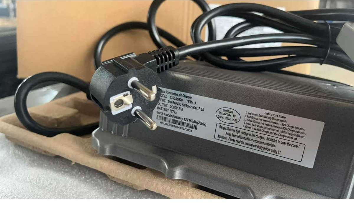 Villás targonca FREUTEK HYD0007 FORKLIFT 1 TON 3 METERS: 17 kép. Villás targonca FREUTEK HYD0007 FORKLIFT 1 TON 3 METERS: 17 kép.