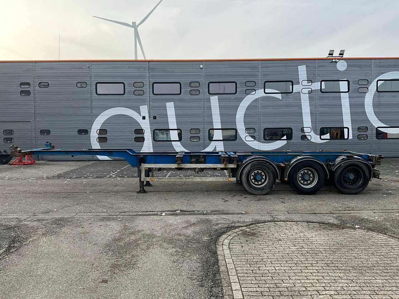 2001 HRD NT CON CONTAINER CHASSIS LJZ-12-X - Félpótkocsi: 2 kép. 2001 HRD NT CON CONTAINER CHASSIS LJZ-12-X - Félpótkocsi: 2 kép.