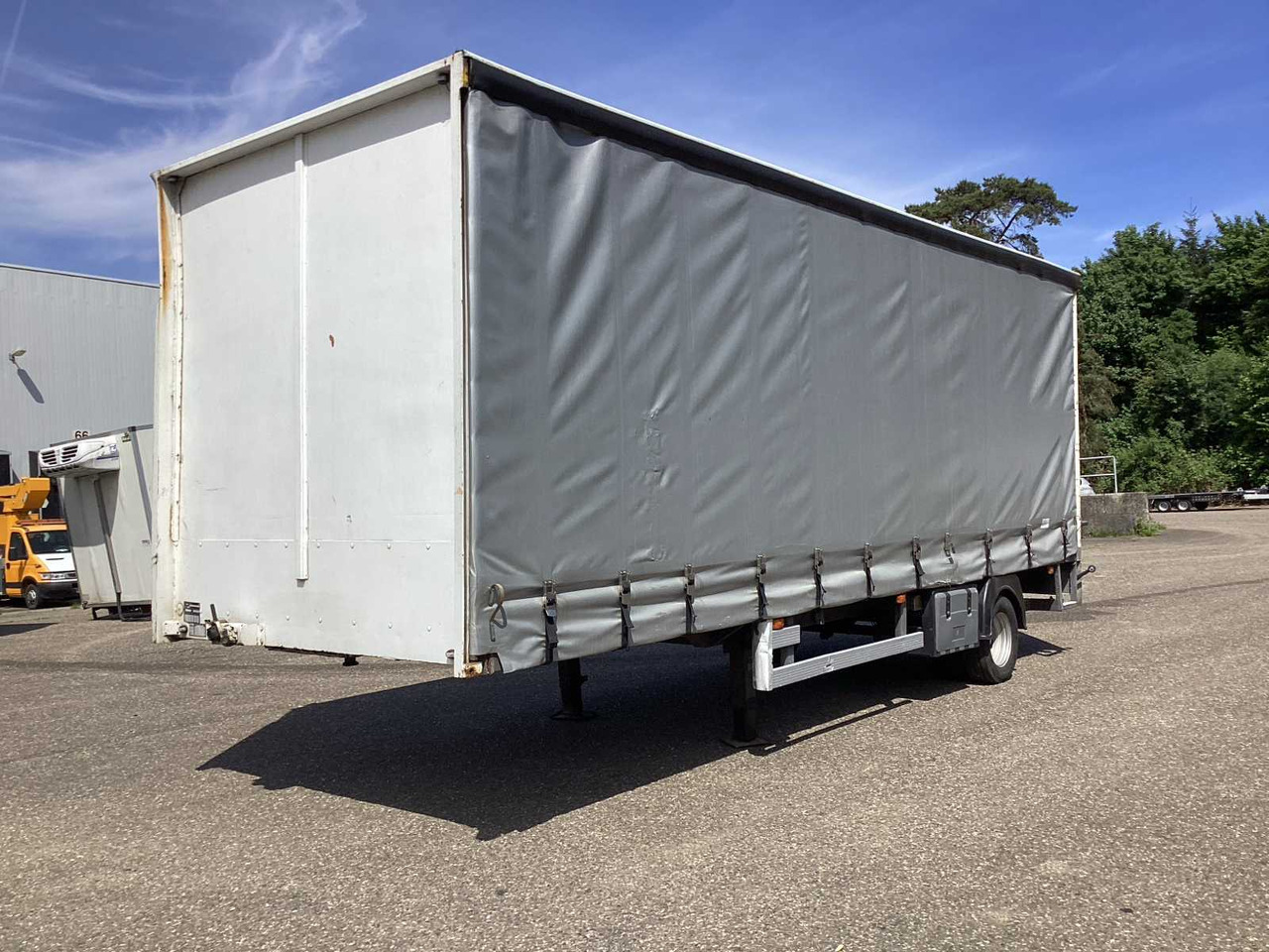 2001 VELDHUIZEN SEMI-TRAILER BE SEMI-TRAILER 5.5 TONNES - Félpótkocsi: 1 kép. 2001 VELDHUIZEN SEMI-TRAILER BE SEMI-TRAILER 5.5 TONNES - Félpótkocsi: 1 kép.