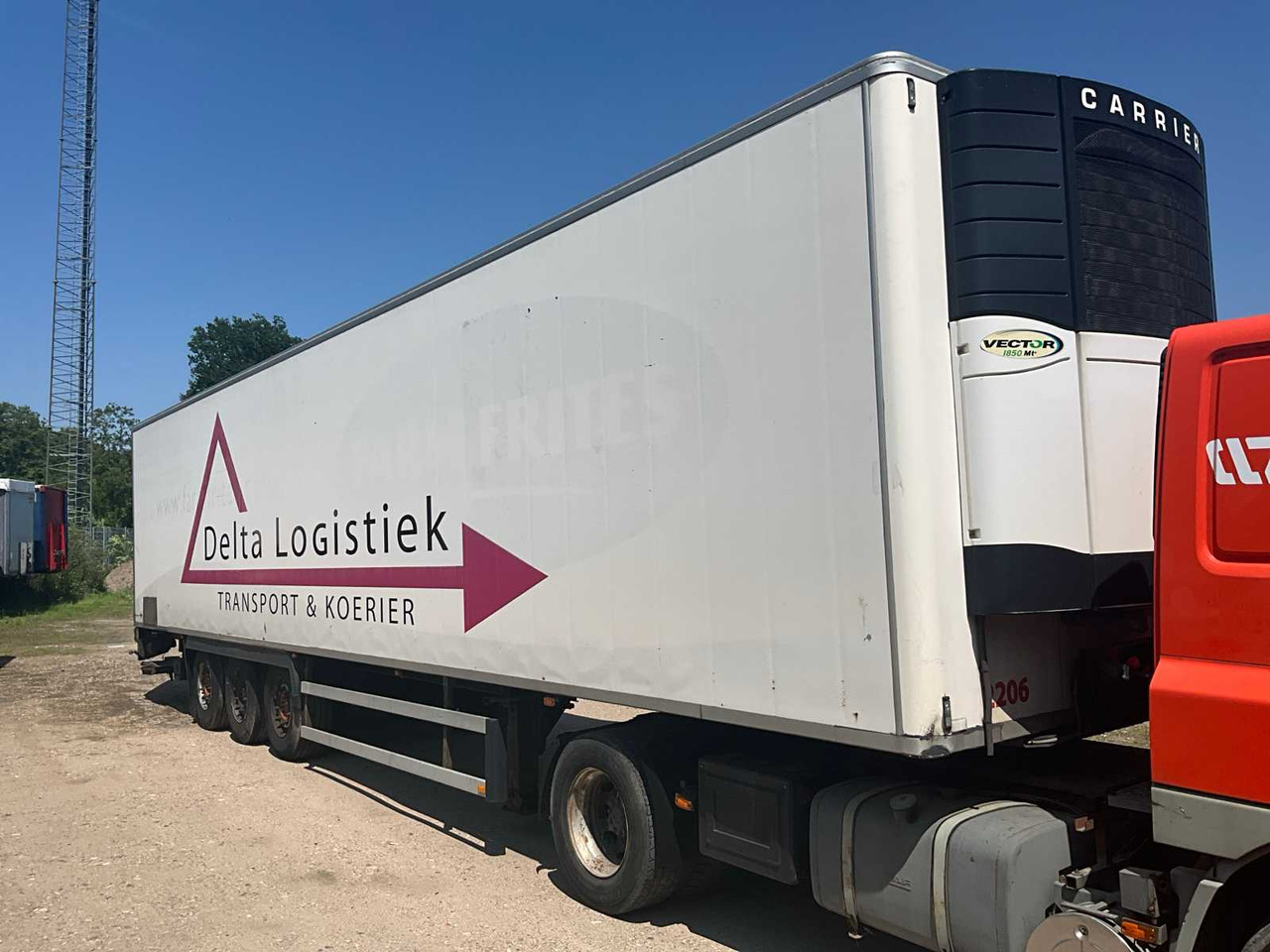 2009 CHEREAU CSD3 SEMI-TRAILER - Félpótkocsi: 4 kép. 2009 CHEREAU CSD3 SEMI-TRAILER - Félpótkocsi: 4 kép.