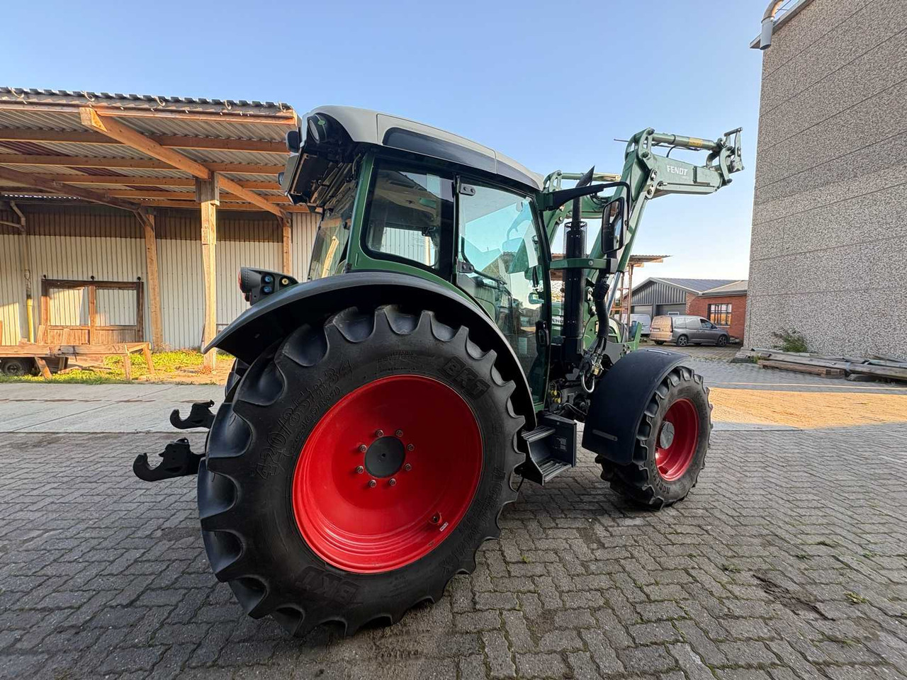 Fendt 209 S Vario - Traktor: 3 kép. Fendt 209 S Vario - Traktor: 3 kép.