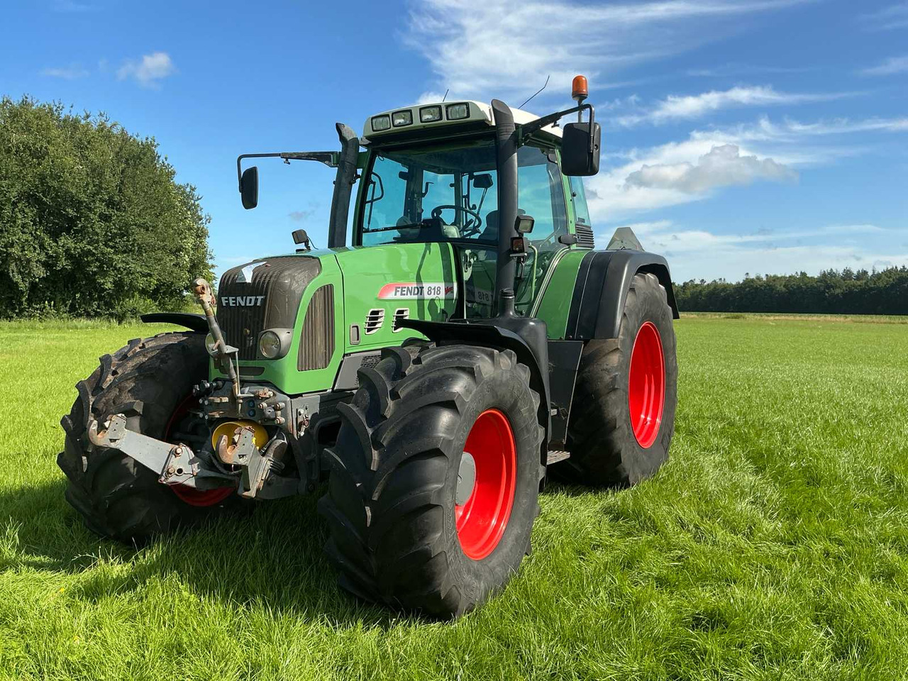 Fendt 818 - Traktor: 1 kép. Fendt 818 - Traktor: 1 kép.