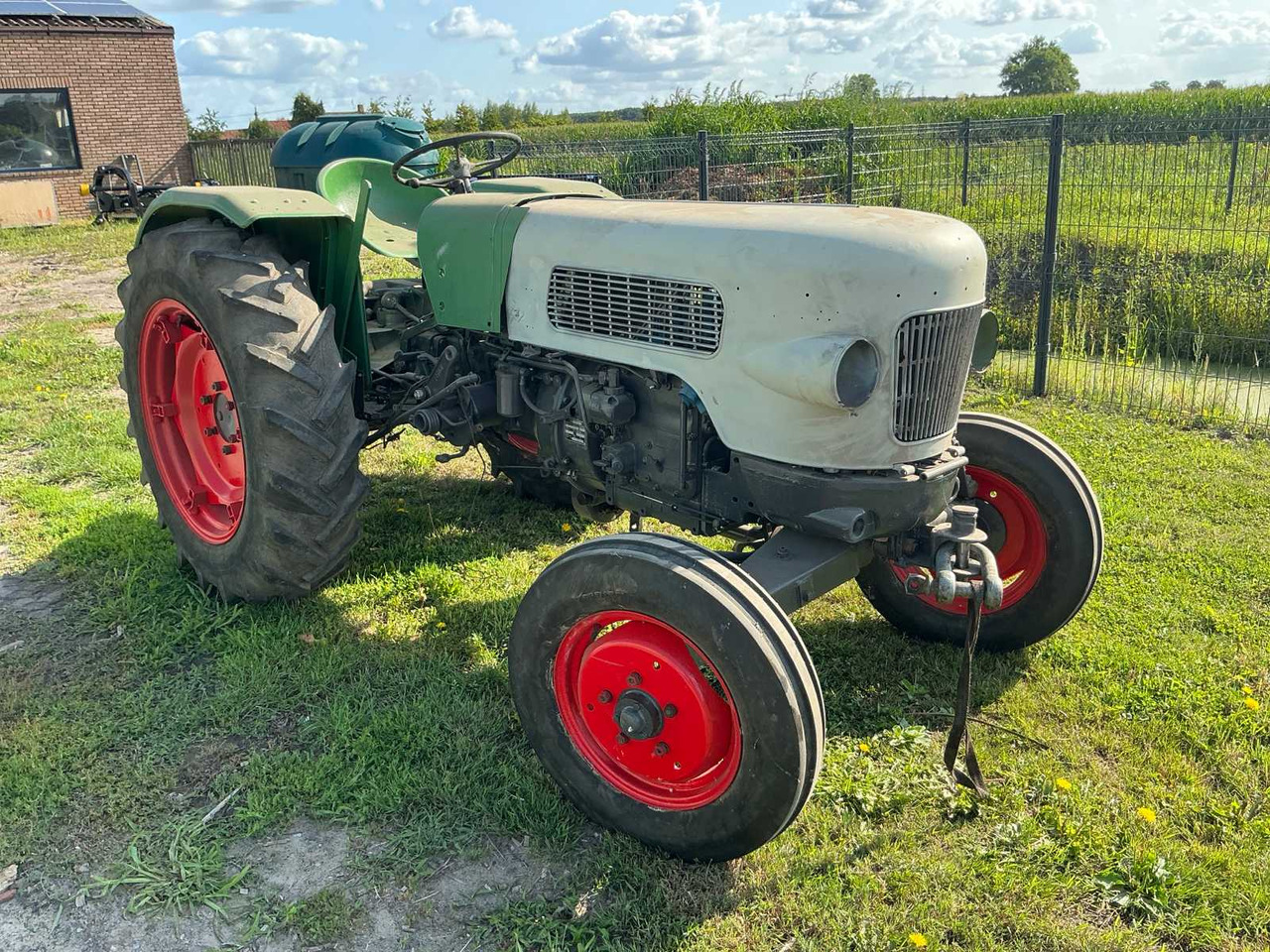 Fendt FL 131 Farmer 1 z - Traktor: 2 kép. Fendt FL 131 Farmer 1 z - Traktor: 2 kép.