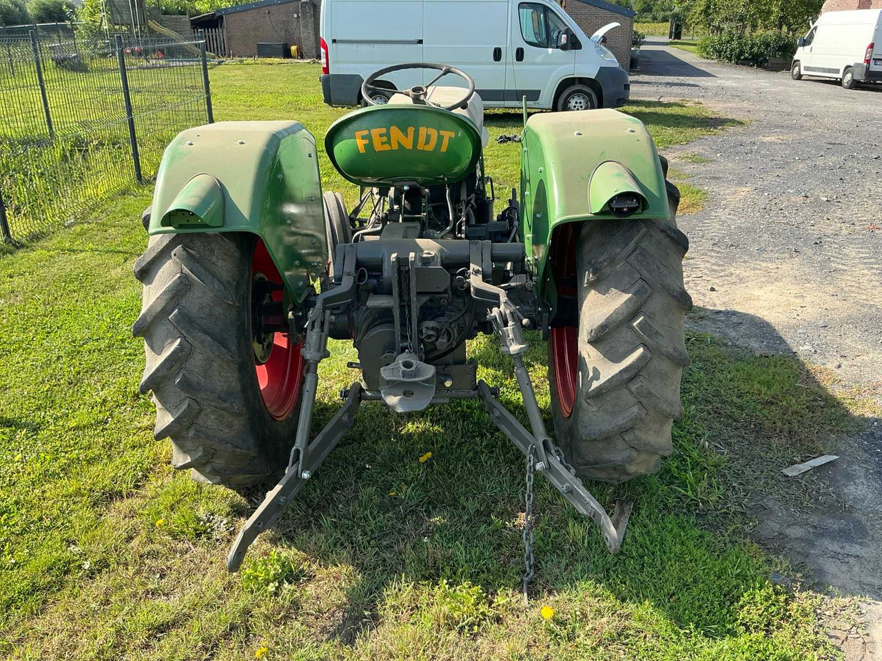 Fendt FL 131 Farmer 1 z - Traktor: 4 kép. Fendt FL 131 Farmer 1 z - Traktor: 4 kép.