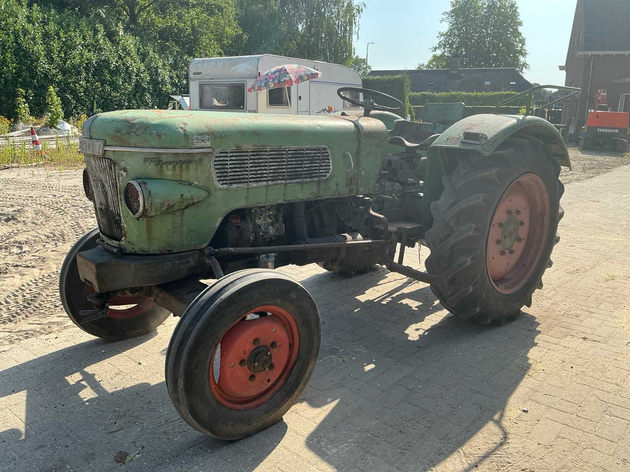 Fendt Farmer 2-FW139/3 - Traktor: 1 kép. Fendt Farmer 2-FW139/3 - Traktor: 1 kép.