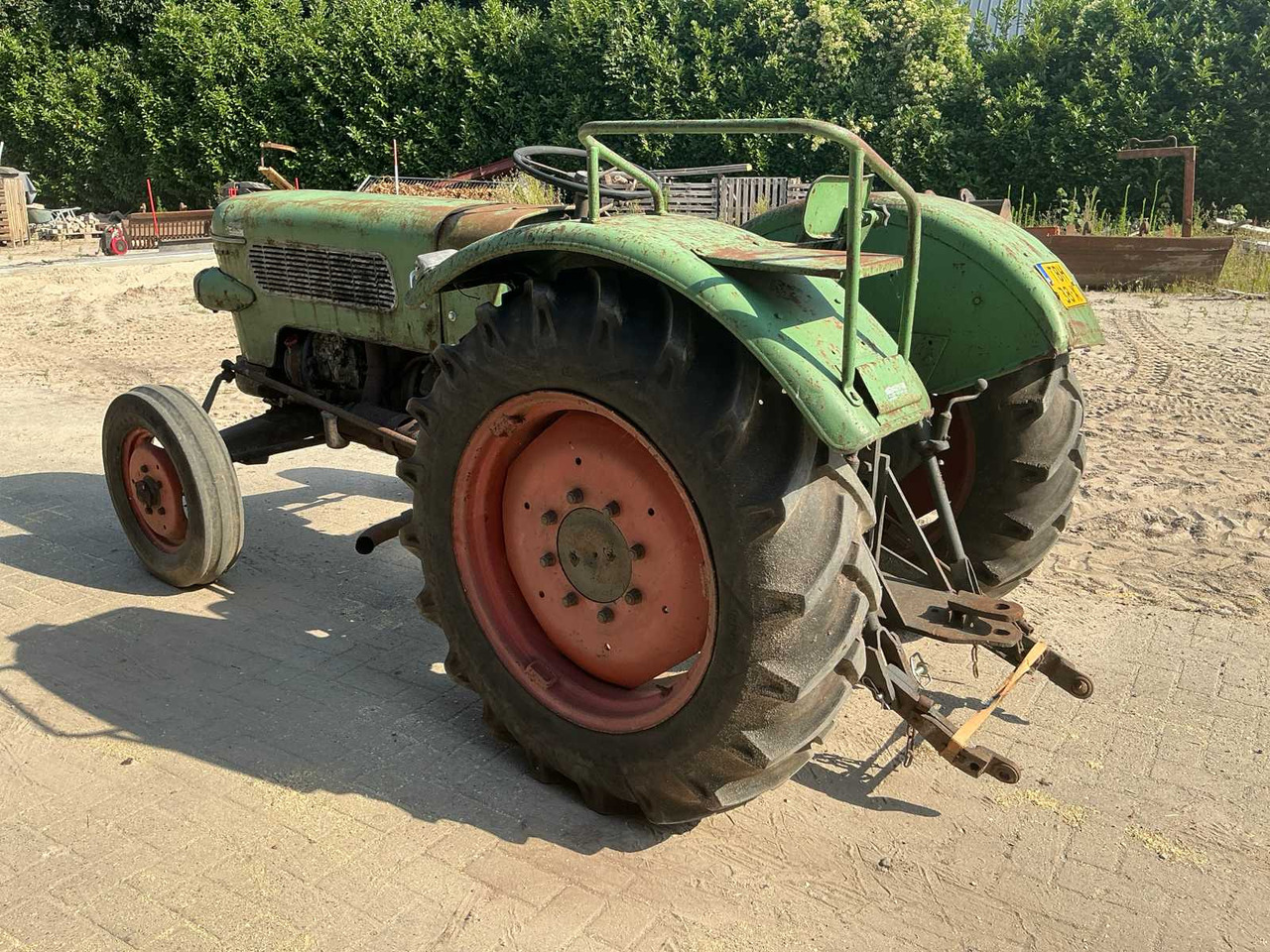 Fendt Farmer 2-FW139/3 - Traktor: 3 kép. Fendt Farmer 2-FW139/3 - Traktor: 3 kép.