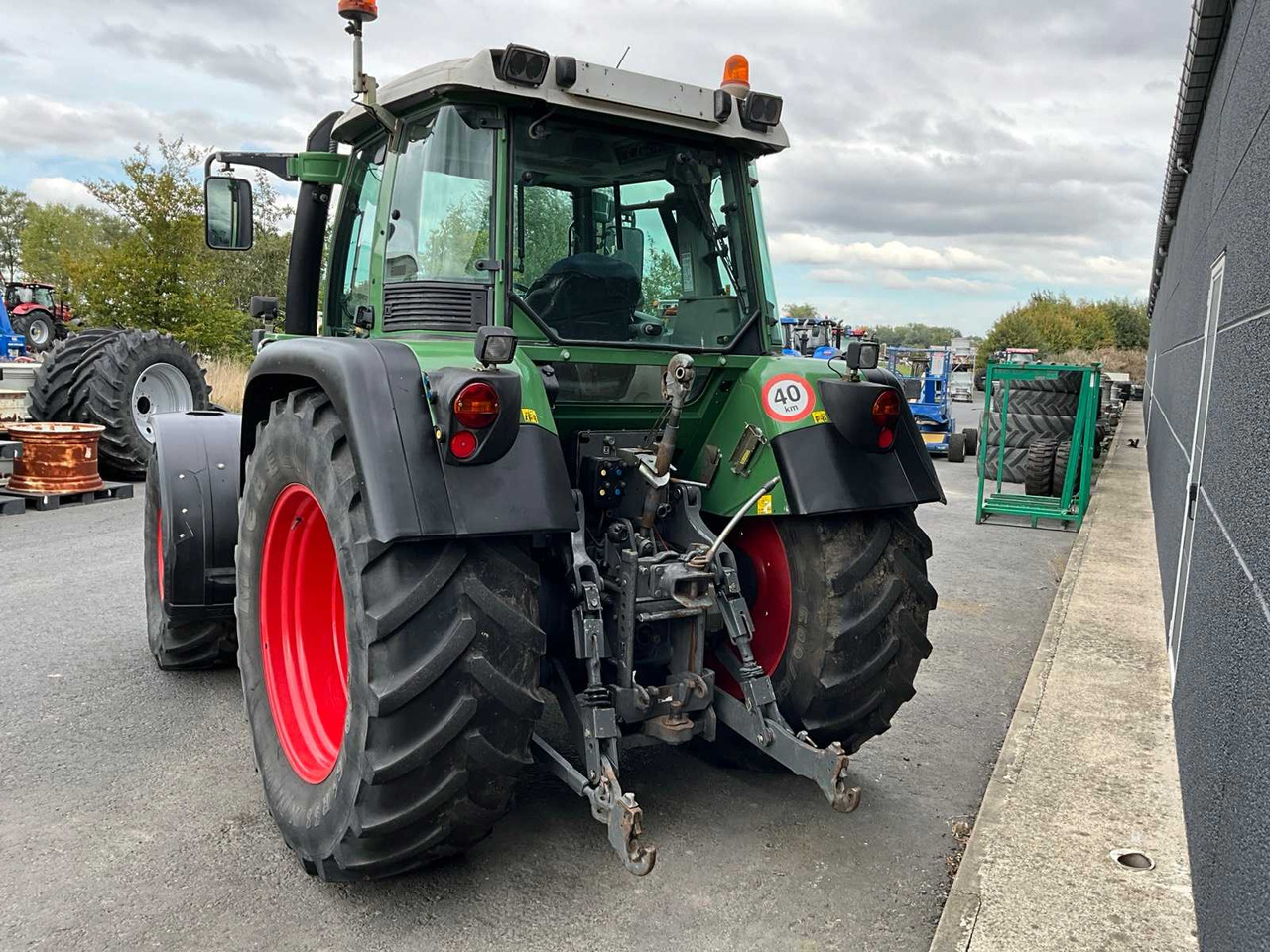 Fendt Farmer 412 vario - Traktor: 5 kép. Fendt Farmer 412 vario - Traktor: 5 kép.