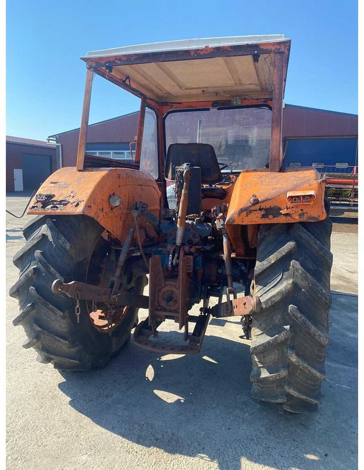 Fiat 750 - Kommunális traktor: 4 kép. Fiat 750 - Kommunális traktor: 4 kép.