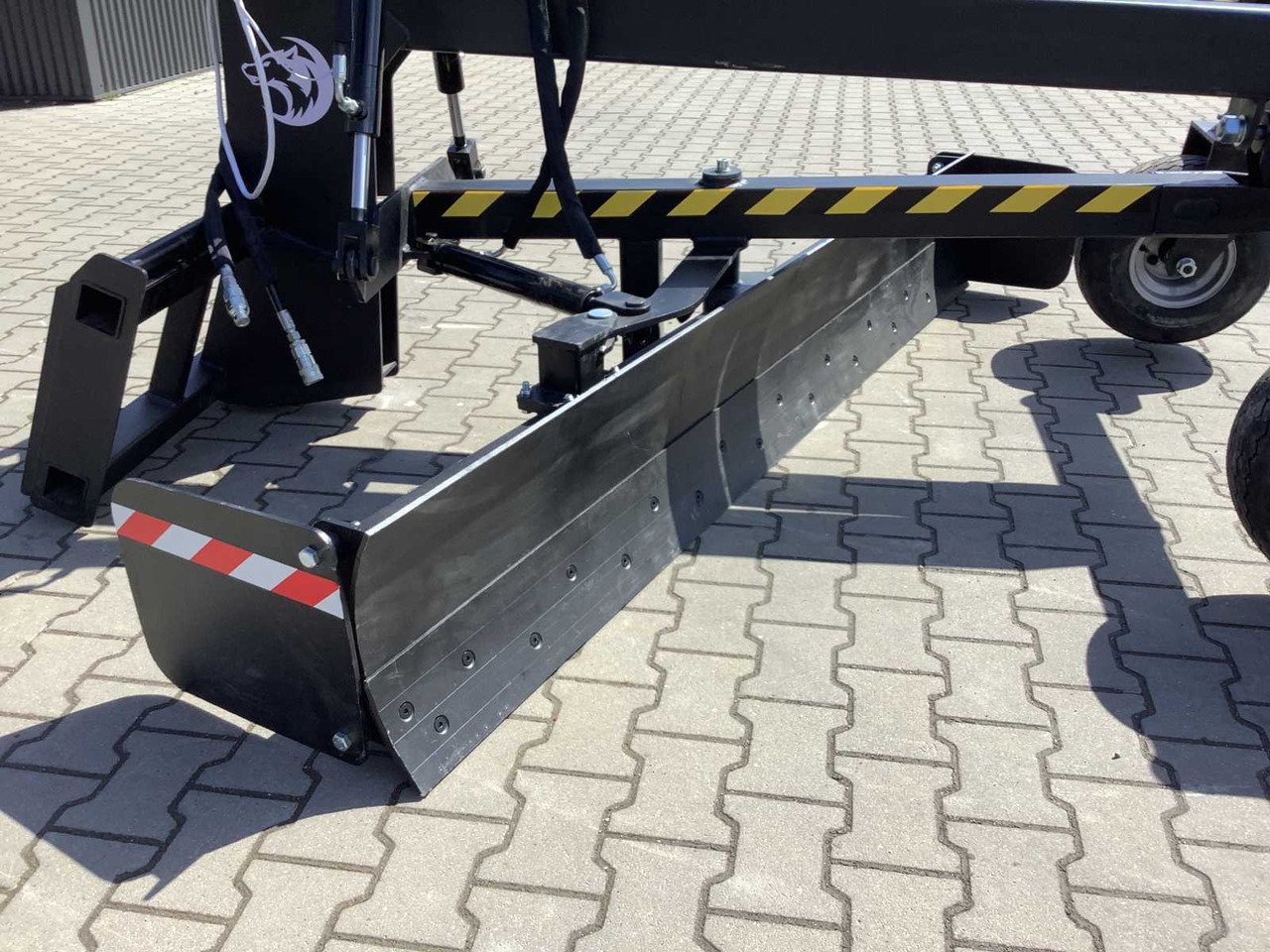 Tolólap - Építőipari gépek Field Leveller 2400: 14 kép.