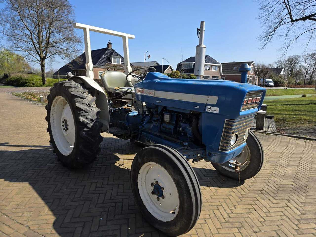 Ford 2000 - Traktor: 5 kép. Ford 2000 - Traktor: 5 kép.