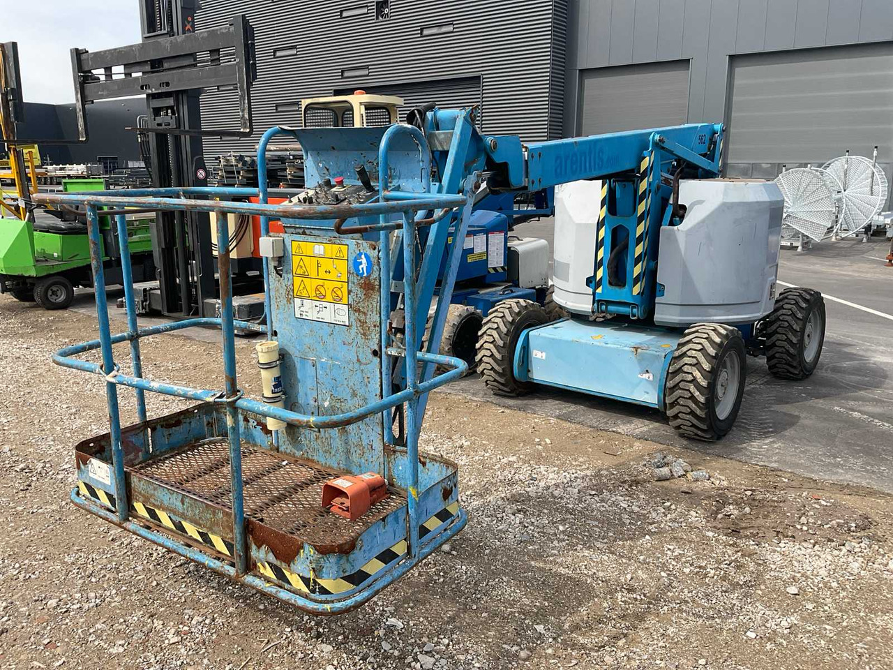 Genie Z-34/22 - Emelő: 1 kép. Genie Z-34/22 - Emelő: 1 kép.