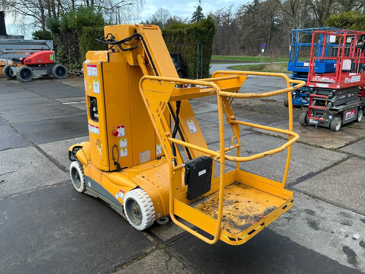 HAULOTTE - STAR 10-1 - AERIAL PLATFORM - 2006 - Emelő: 1 kép. HAULOTTE - STAR 10-1 - AERIAL PLATFORM - 2006 - Emelő: 1 kép.