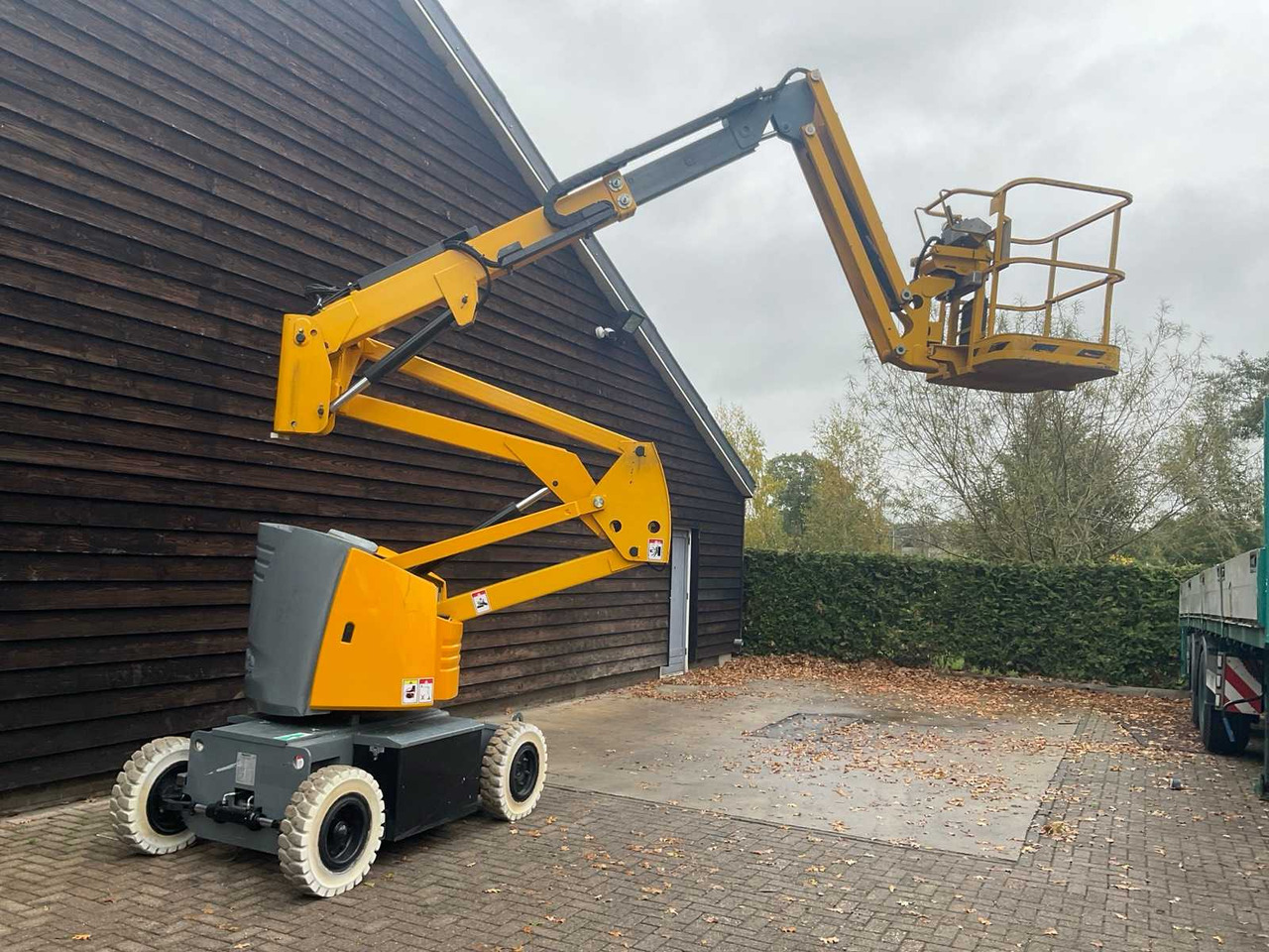 Haulotte HA12IP - Emelő: 4 kép. Haulotte HA12IP - Emelő: 4 kép.