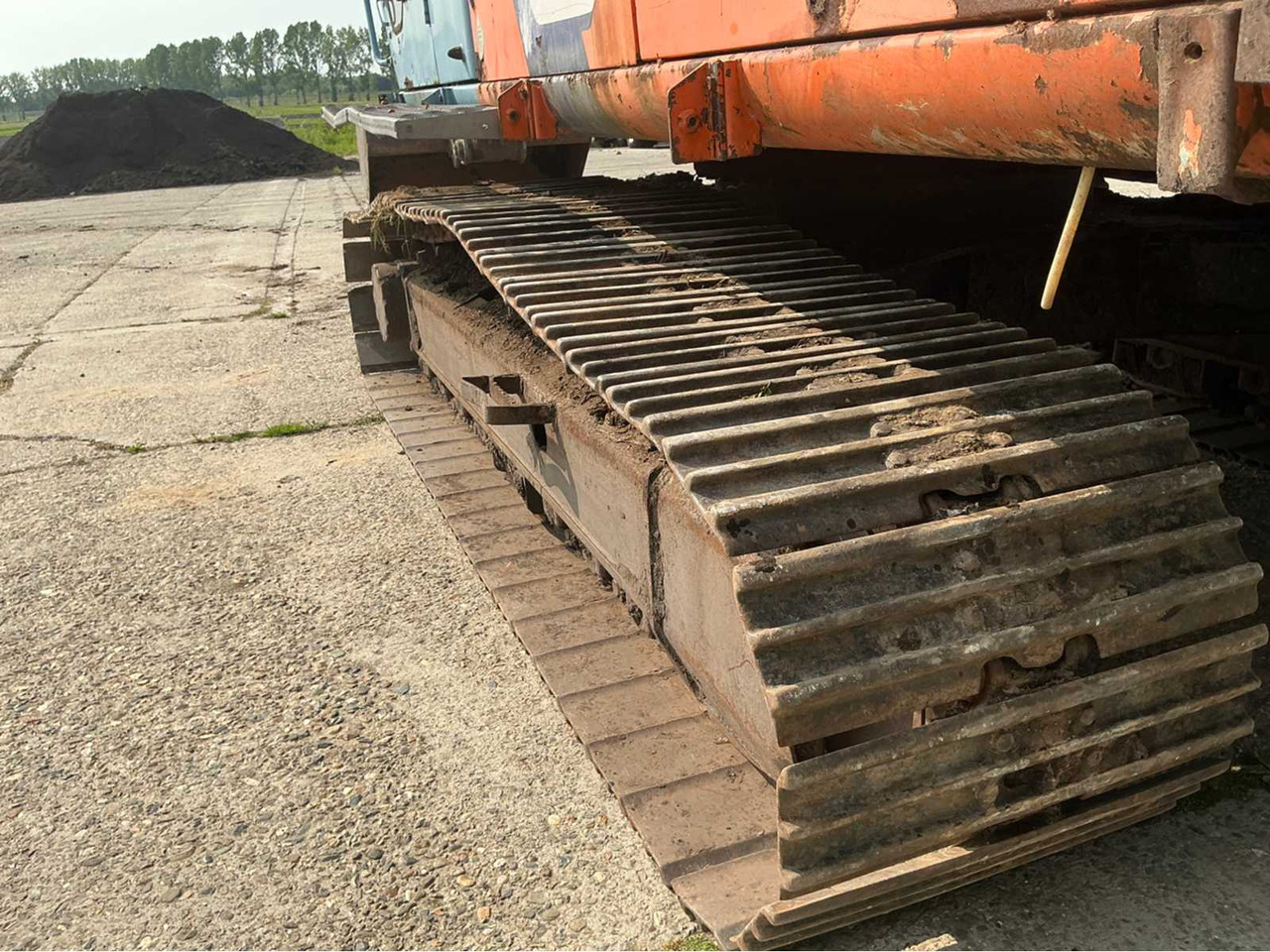 Lánctalpas kotró Hitachi EX300-3: 8 kép.