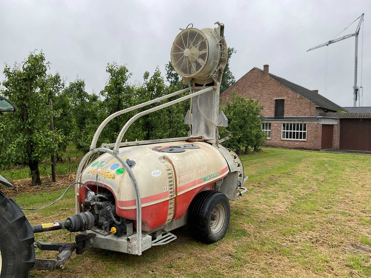 Induma Turbo Twin - Permetezők: 1 kép. Induma Turbo Twin - Permetezők: 1 kép.