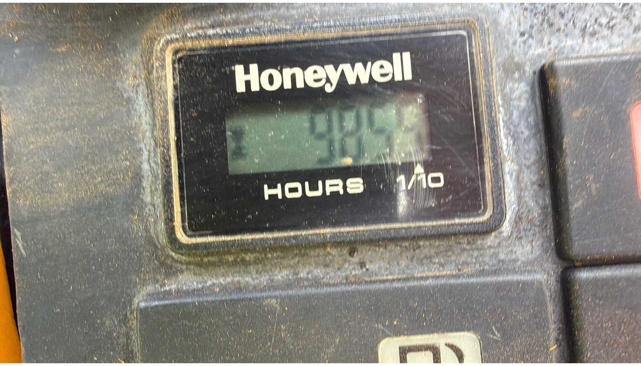 Minikotró JCB - 8008 CTS - 2021 - MINI EXCAVATOR: 20 kép. Minikotró JCB - 8008 CTS - 2021 - MINI EXCAVATOR: 20 kép.