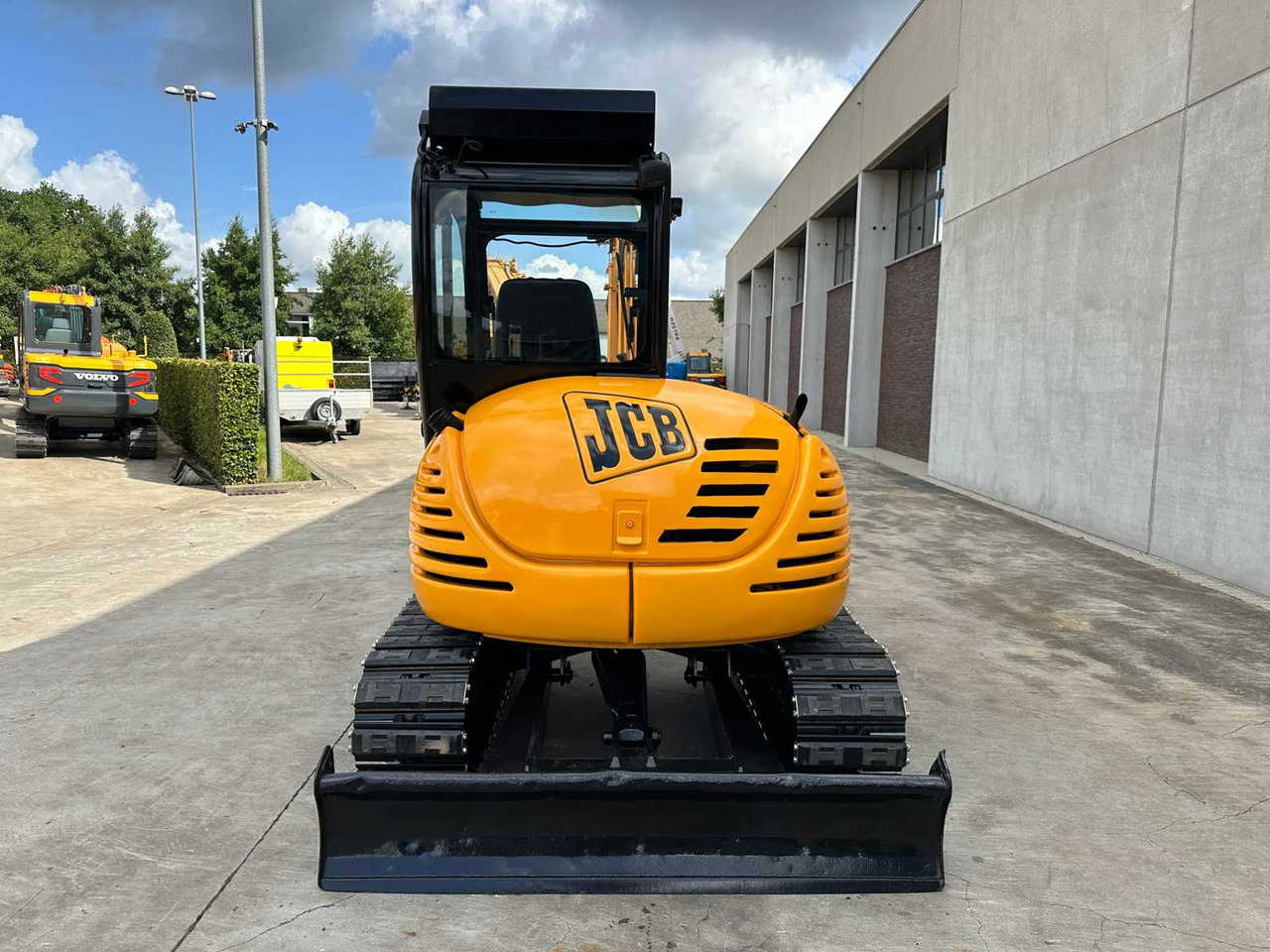 JCB 8056 - Lánctalpas kotró: 5 kép. JCB 8056 - Lánctalpas kotró: 5 kép.