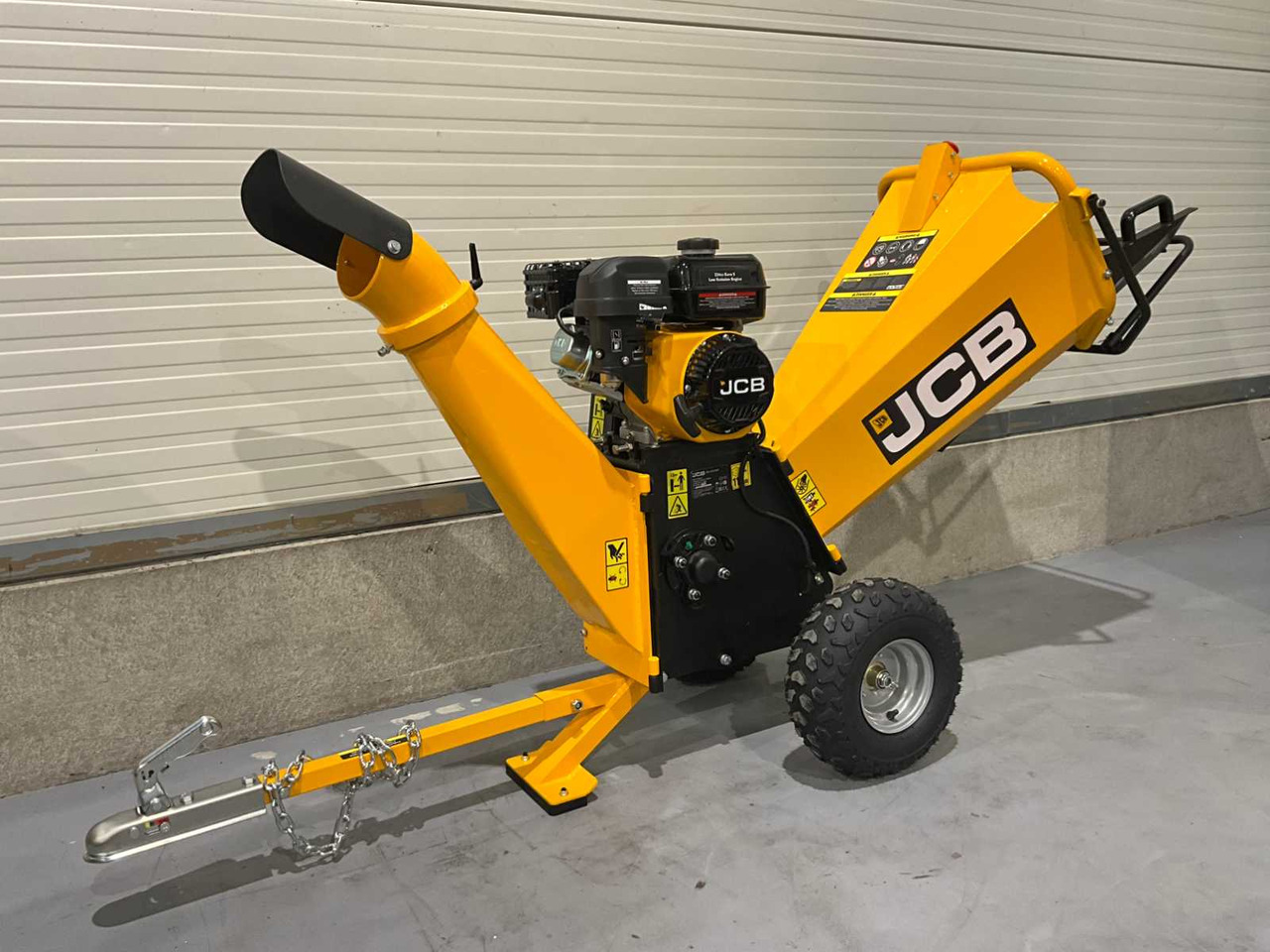 JCB CH75100P - Faaprító: 2 kép. JCB CH75100P - Faaprító: 2 kép.
