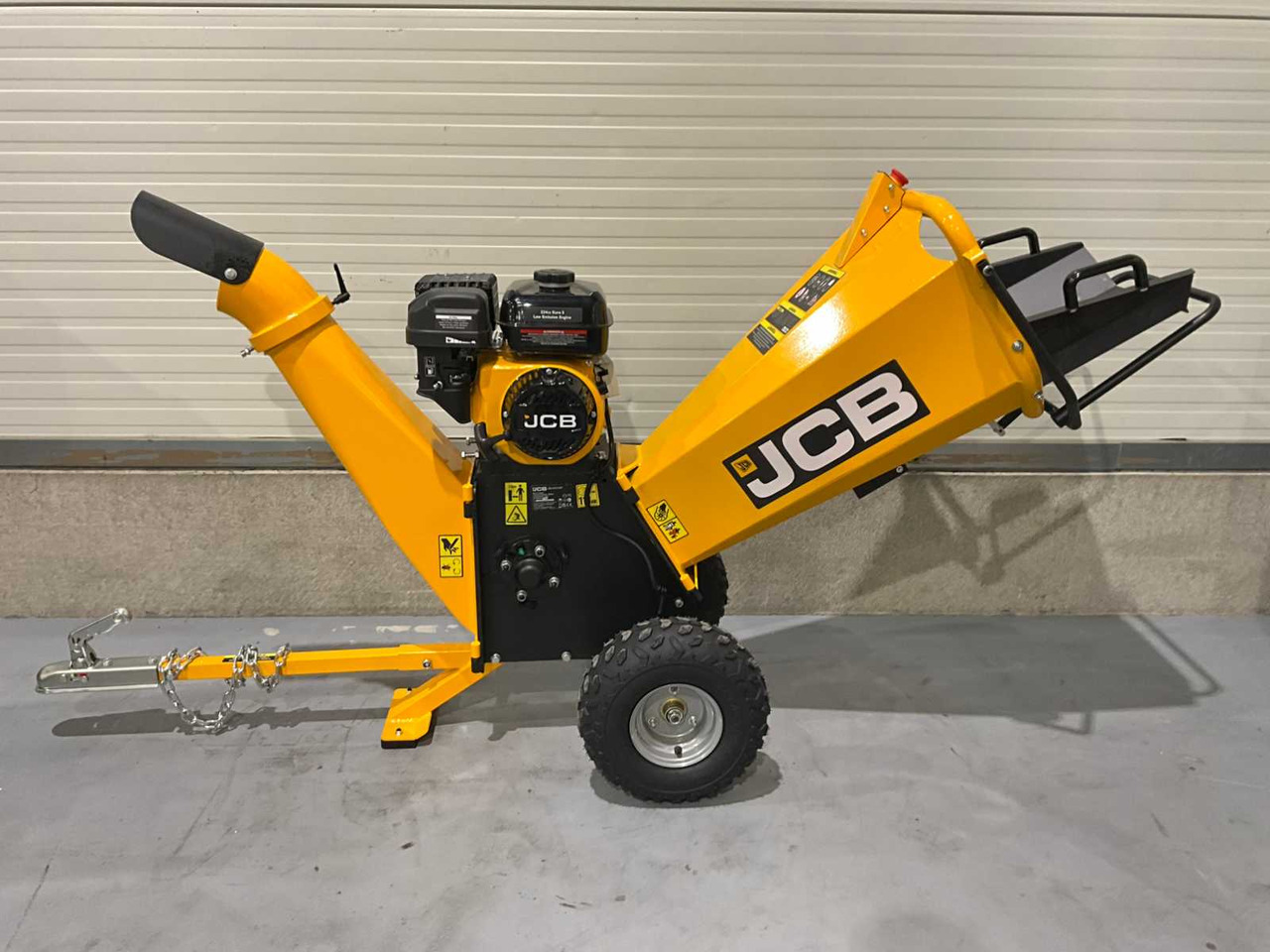 JCB CH75100P - Faaprító: 3 kép. JCB CH75100P - Faaprító: 3 kép.