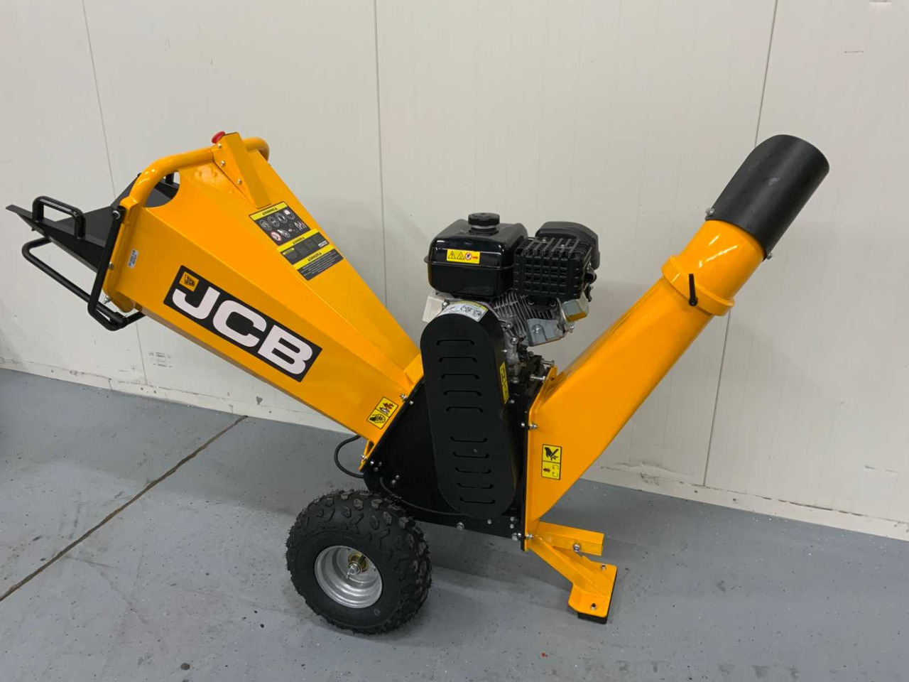 JCB CH75100P - Faaprító: 4 kép. JCB CH75100P - Faaprító: 4 kép.