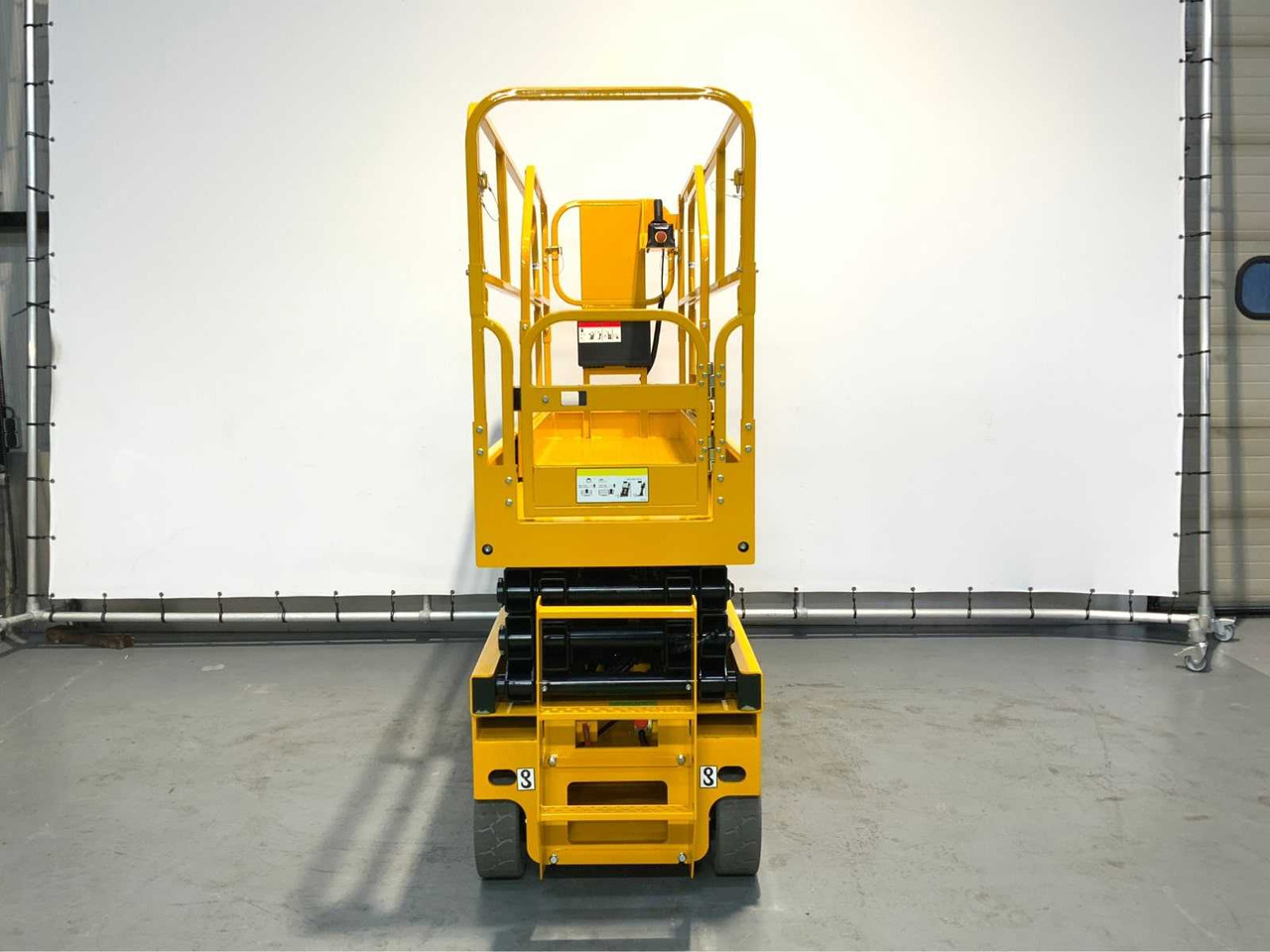 JD Equipment 80XEN - Emelő: 5 kép. JD Equipment 80XEN - Emelő: 5 kép.