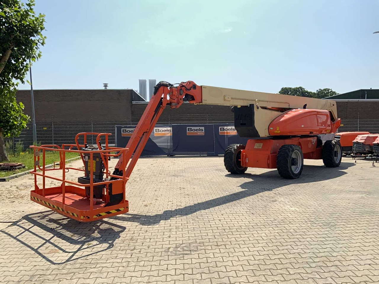 JLG 1250AJPG - Emelő: 3 kép. JLG 1250AJPG - Emelő: 3 kép.