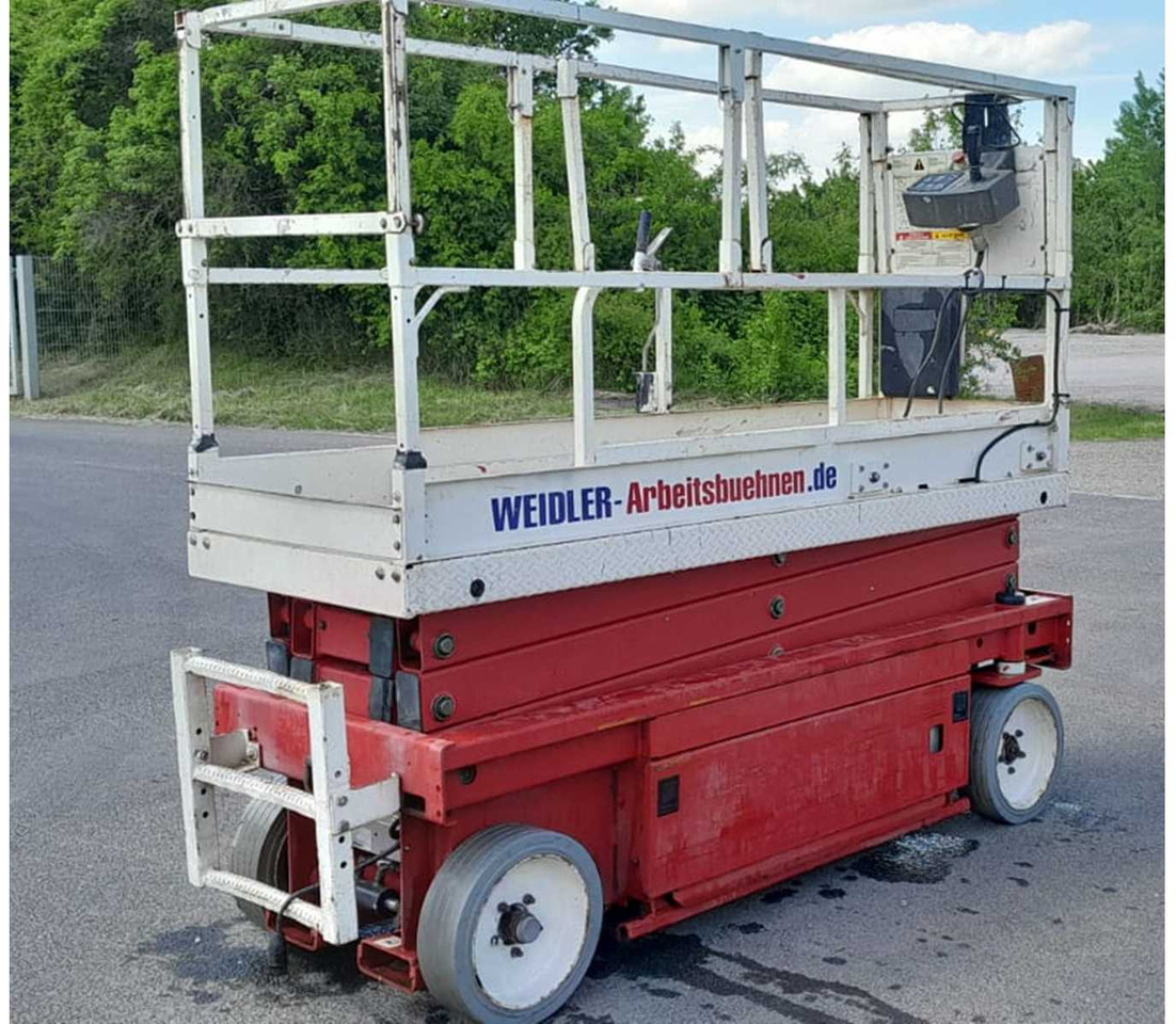 JLG - 2033 E3 - AERIAL WORK PLATFORMS (NO. 28343) - 2002 - Emelő: 3 kép. JLG - 2033 E3 - AERIAL WORK PLATFORMS (NO. 28343) - 2002 - Emelő: 3 kép.