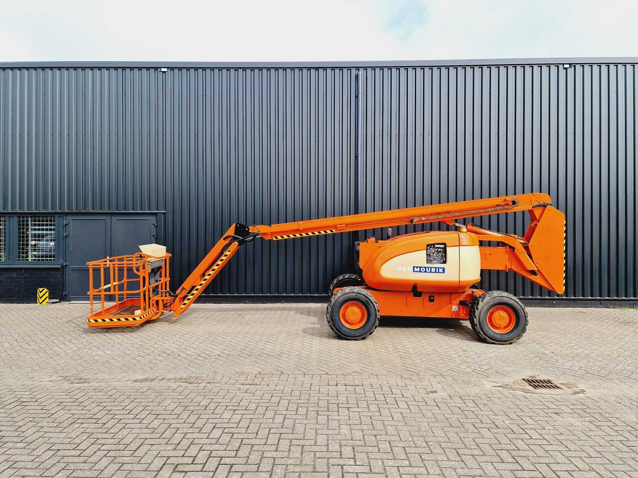 JLG 600 AJ - Emelő: 2 kép. JLG 600 AJ - Emelő: 2 kép.