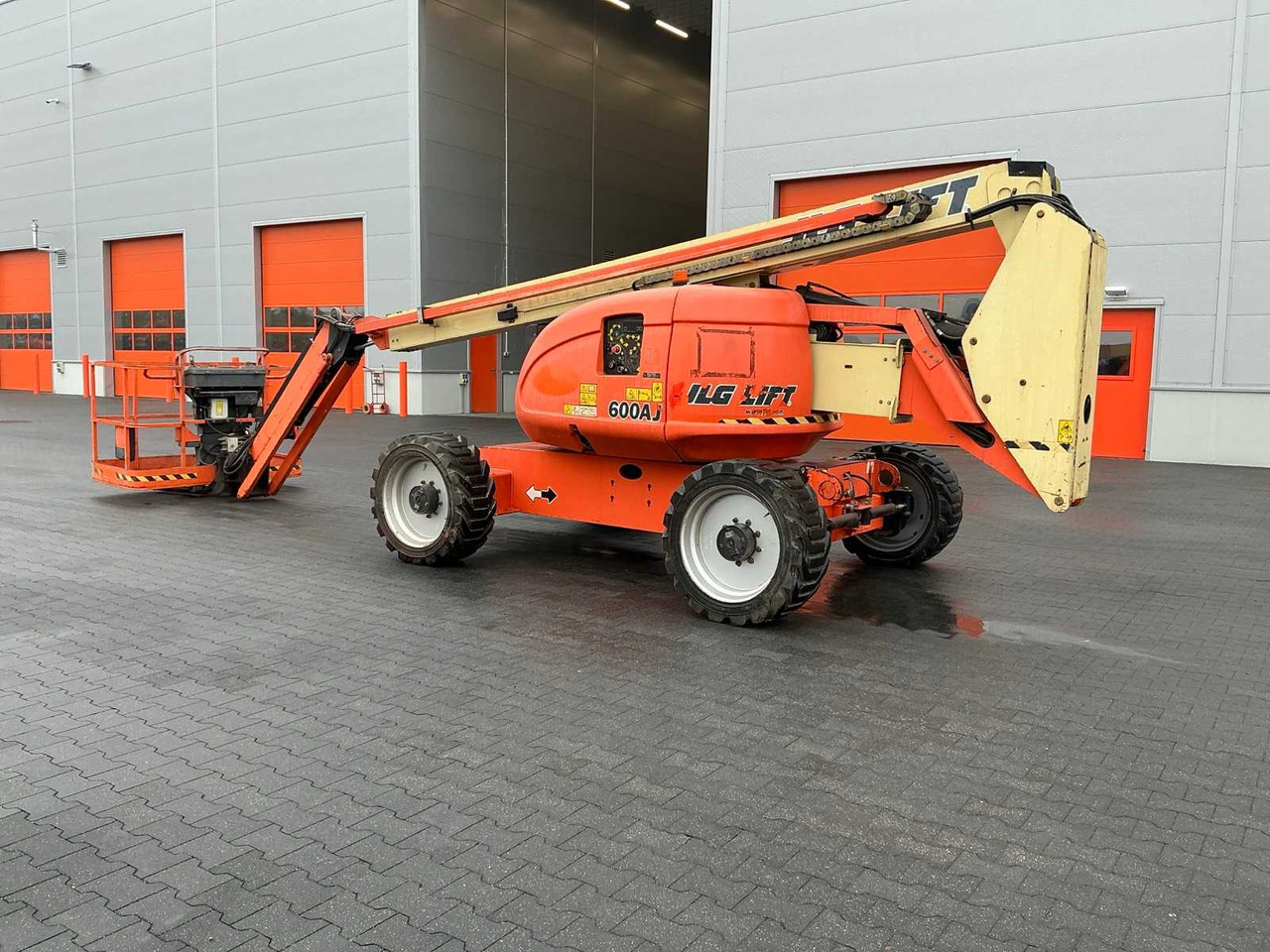 JLG 600AJ - Emelő: 1 kép. JLG 600AJ - Emelő: 1 kép.