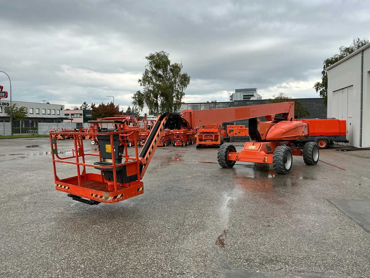 JLG M600JP 4x4 - Emelő: 3 kép. JLG M600JP 4x4 - Emelő: 3 kép.