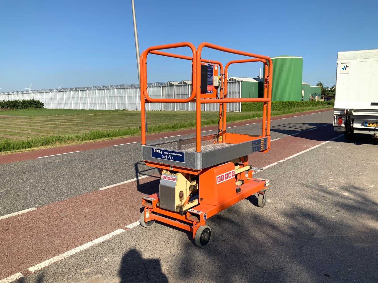 JLG Power Tower - Emelő: 4 kép. JLG Power Tower - Emelő: 4 kép.