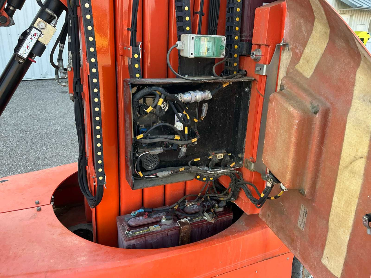 Emelő JLG Toucan 12E: 22 kép.