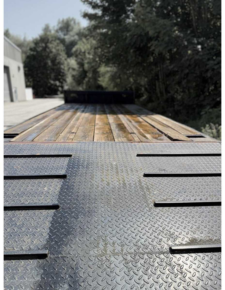 JMP TRAILERS - Mezőgazdasági platós pótkocsi: 4 kép. JMP TRAILERS - Mezőgazdasági platós pótkocsi: 4 kép.