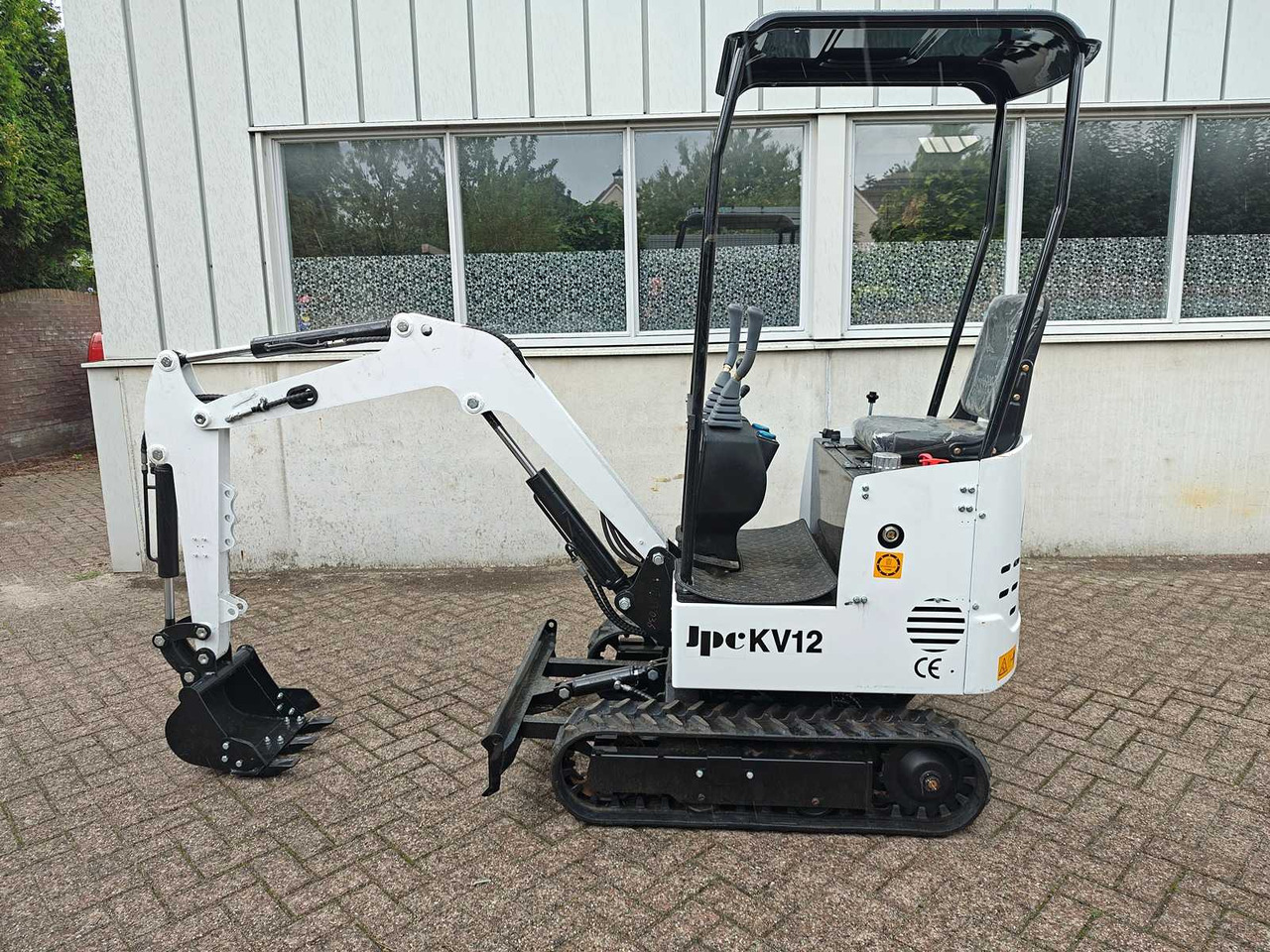 JPC KV12 - Minikotró: 2 kép. JPC KV12 - Minikotró: 2 kép.
