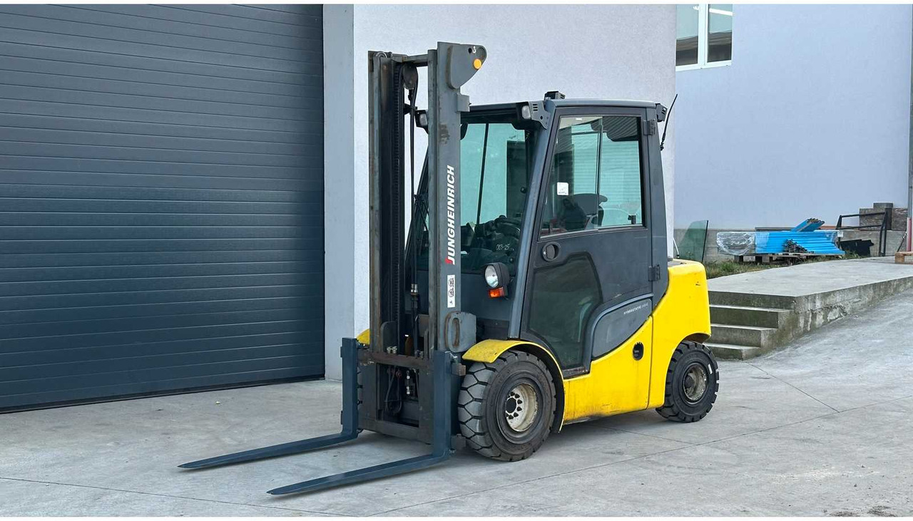JUNGHEINRICH - DFG 430S - FORKLIFT TRUCKS - 2008 - Villás targonca: 1 kép. JUNGHEINRICH - DFG 430S - FORKLIFT TRUCKS - 2008 - Villás targonca: 1 kép.