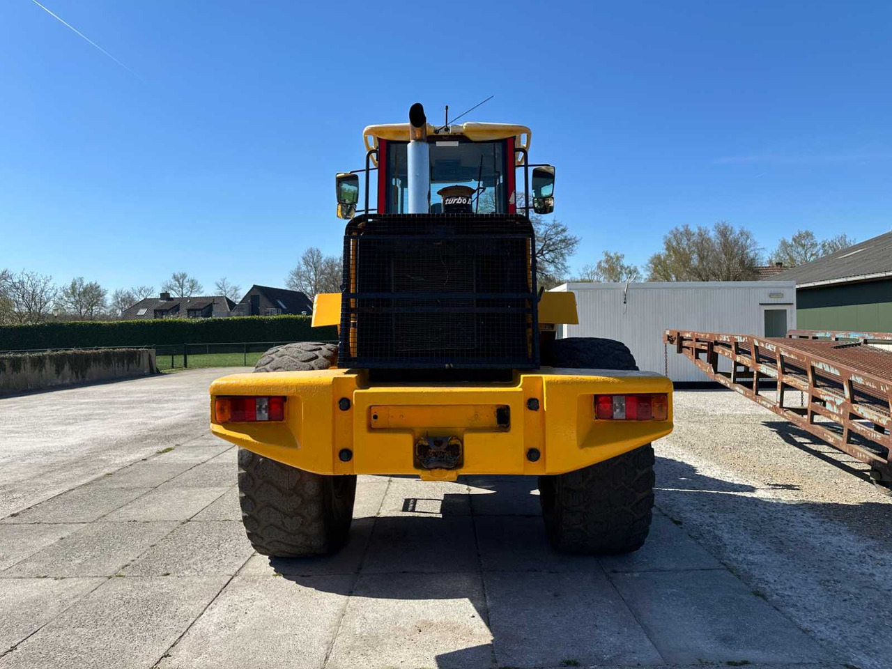 Jcb 436 HT - Gumikerekes homlokrakodó: 3 kép. Jcb 436 HT - Gumikerekes homlokrakodó: 3 kép.