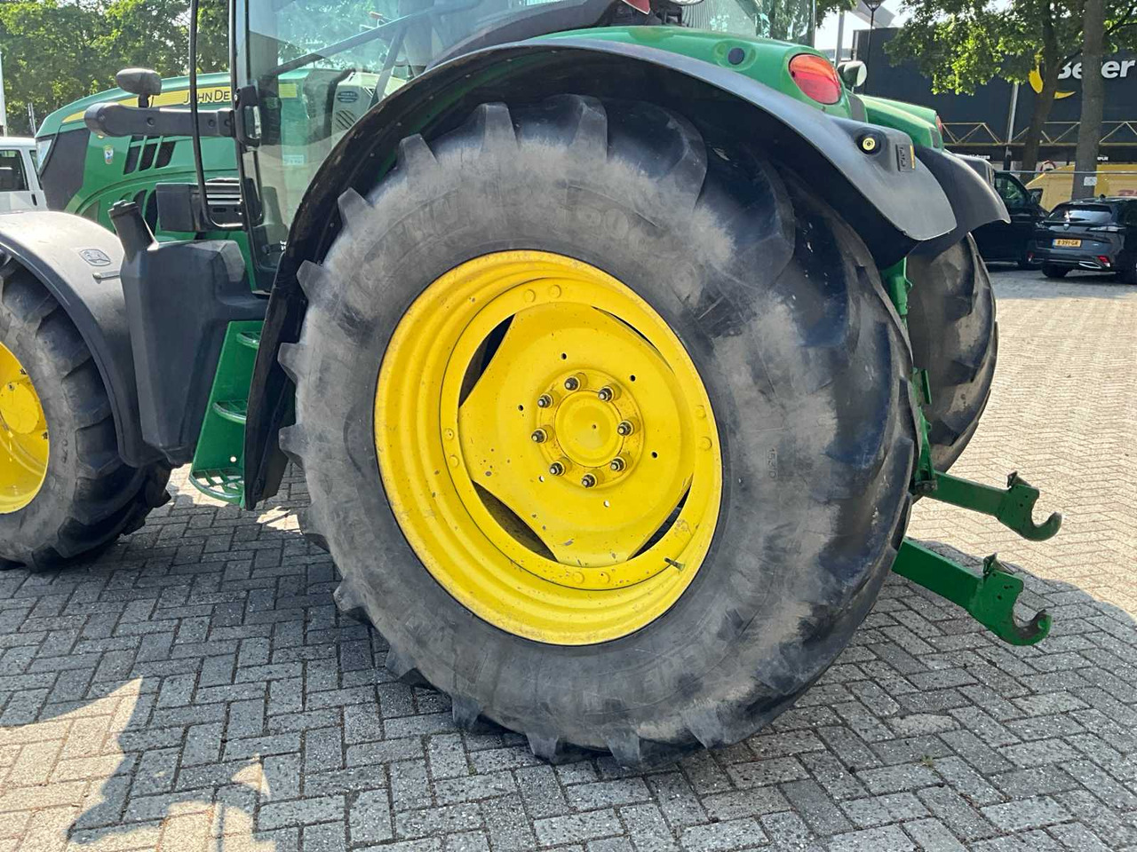 John Deere 6125R - Traktor: 5 kép. John Deere 6125R - Traktor: 5 kép.