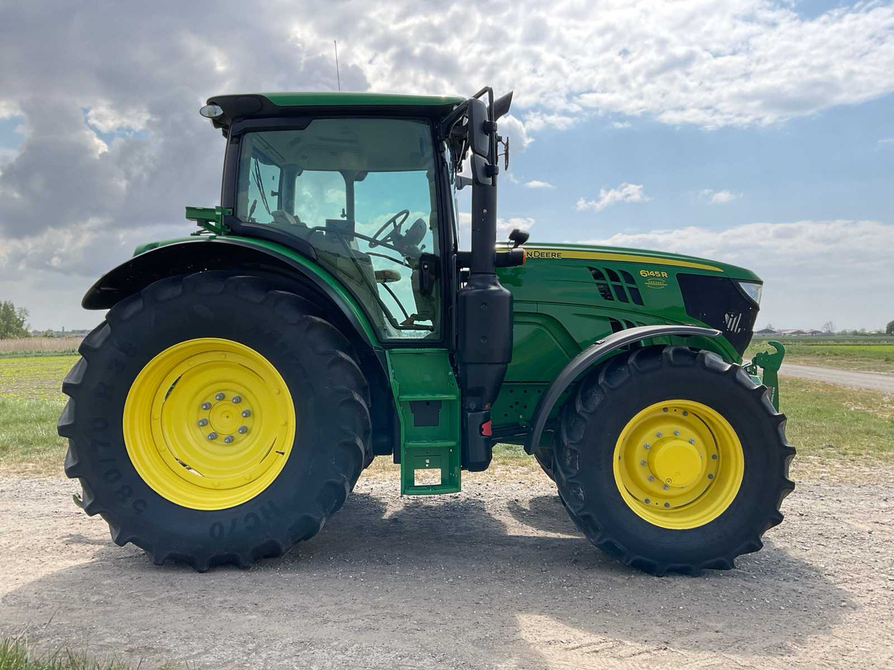 John Deere 6145R - Traktor: 4 kép. John Deere 6145R - Traktor: 4 kép.