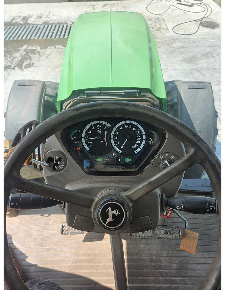 John Deere 6150R - Traktor: 5 kép. John Deere 6150R - Traktor: 5 kép.