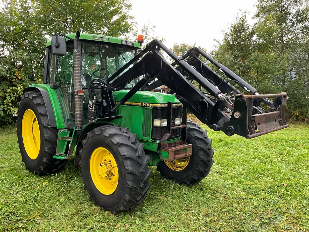 John Deere 6200 - Traktor: 4 kép. John Deere 6200 - Traktor: 4 kép.