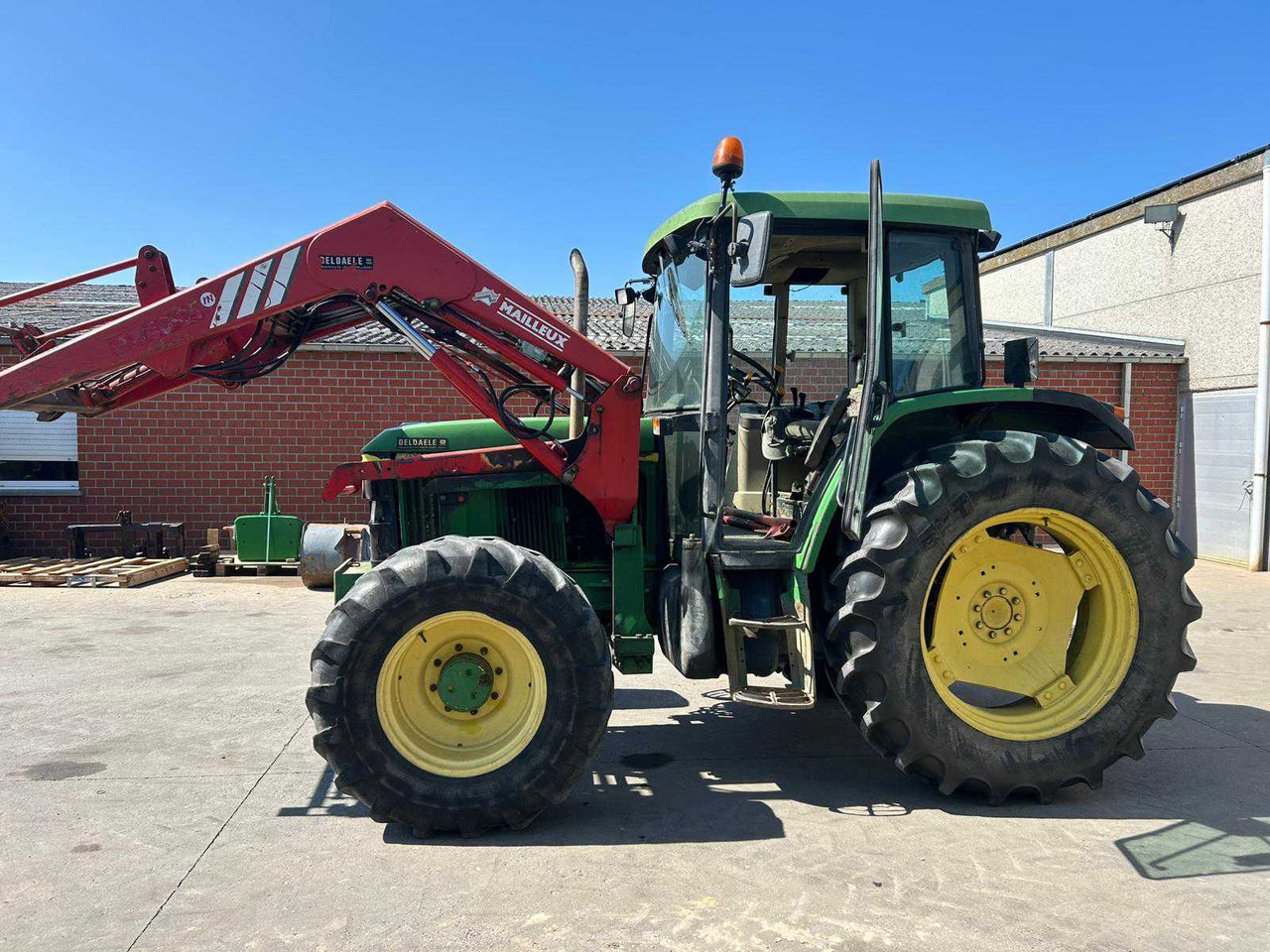 John Deere 6210 - Traktor: 2 kép. John Deere 6210 - Traktor: 2 kép.