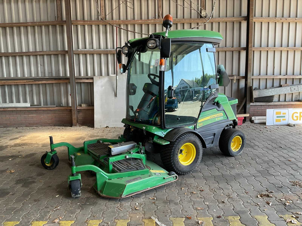 John deere 1585 TerrainCut - Kerti fűkasza: 1 kép. John deere 1585 TerrainCut - Kerti fűkasza: 1 kép.
