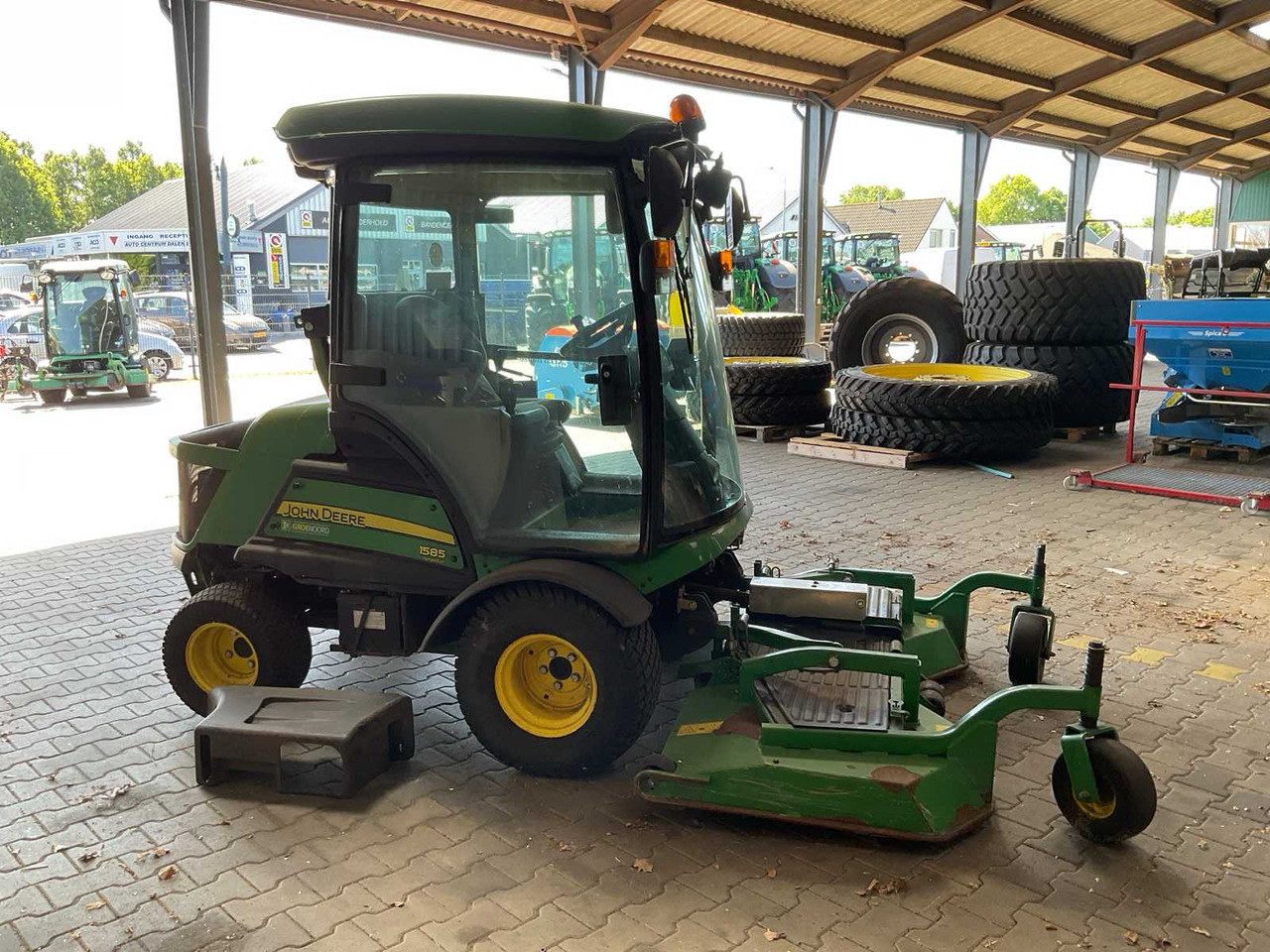 John deere 1585 TerrainCut - Kerti fűkasza: 5 kép. John deere 1585 TerrainCut - Kerti fűkasza: 5 kép.
