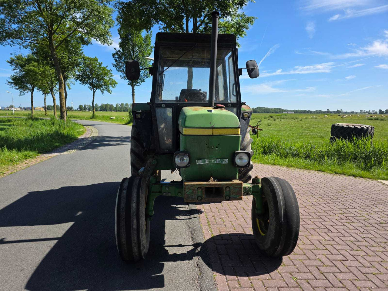 John deere 2140 - Traktor: 3 kép. John deere 2140 - Traktor: 3 kép.