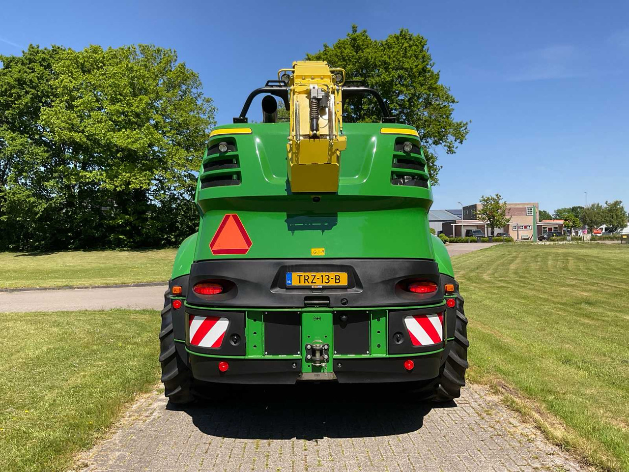 John deere 8200i - Önjáró szecskázógép: 4 kép. John deere 8200i - Önjáró szecskázógép: 4 kép.