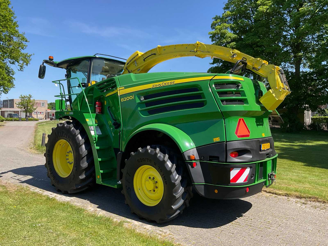 John deere 8200i - Önjáró szecskázógép: 3 kép. John deere 8200i - Önjáró szecskázógép: 3 kép.