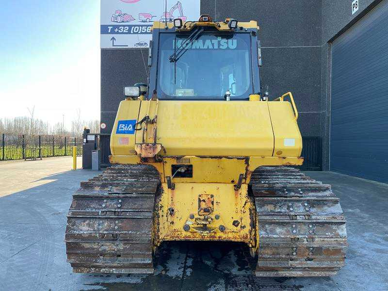 KOMATSU - D65PX-18 - BULLDOZER - 2016 - Buldózer: 2 kép. KOMATSU - D65PX-18 - BULLDOZER - 2016 - Buldózer: 2 kép.