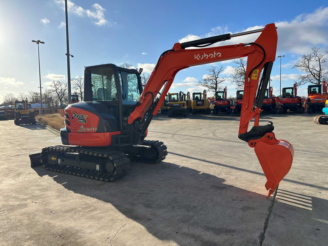 KUBOTA - 2014 - KX155-5 - MIDI EXCAVATOR - Kotrógép: 3 kép. KUBOTA - 2014 - KX155-5 - MIDI EXCAVATOR - Kotrógép: 3 kép.
