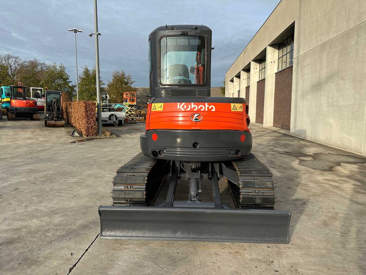 KUBOTA - 2016 - KX155-3SZ - MIDI EXCAVATOR - Kotrógép: 5 kép. KUBOTA - 2016 - KX155-3SZ - MIDI EXCAVATOR - Kotrógép: 5 kép.